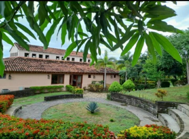 Villas De Palermo Hotel And Resort -Private Detached Houses سان خوان ديل سور المظهر الخارجي الصورة